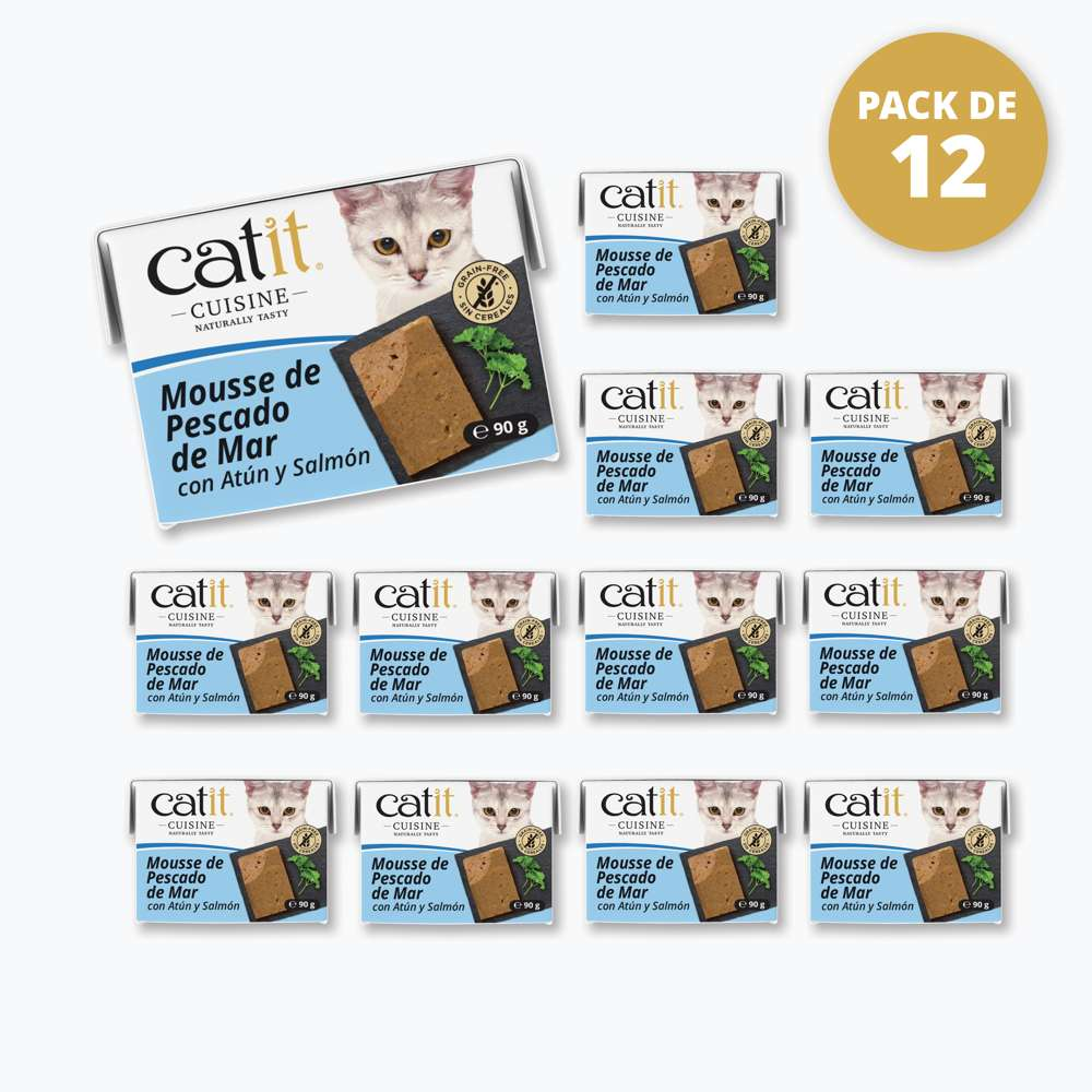 Un paquete de 12 envases de mousse de pescado Catit Cuisine, con un gato y el producto en la etiqueta.