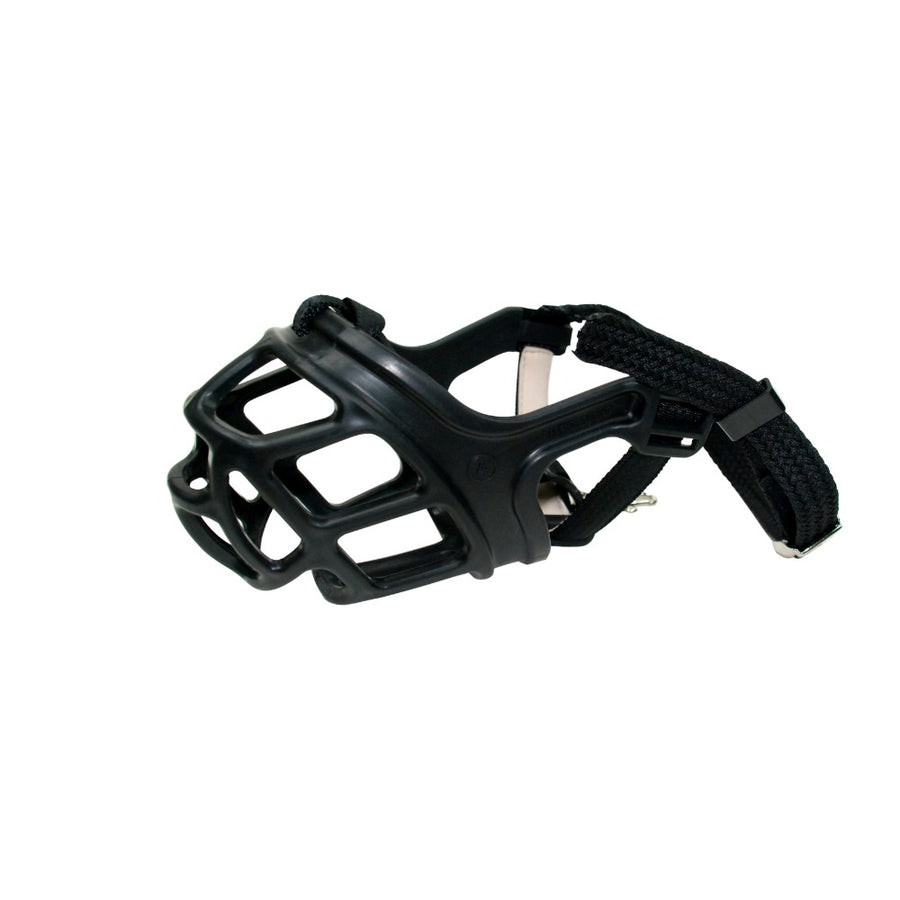 Un bozal de plástico negro para perro con correas de tela ajustables sobre fondo blanco.