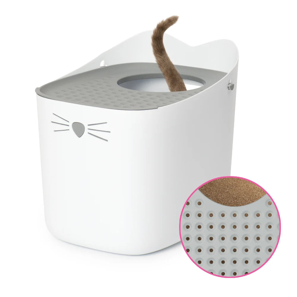 Caja de arena blanca con tapa gris, orejas de gato, gráfico de cara de gato y cola de gato sobresaliendo.