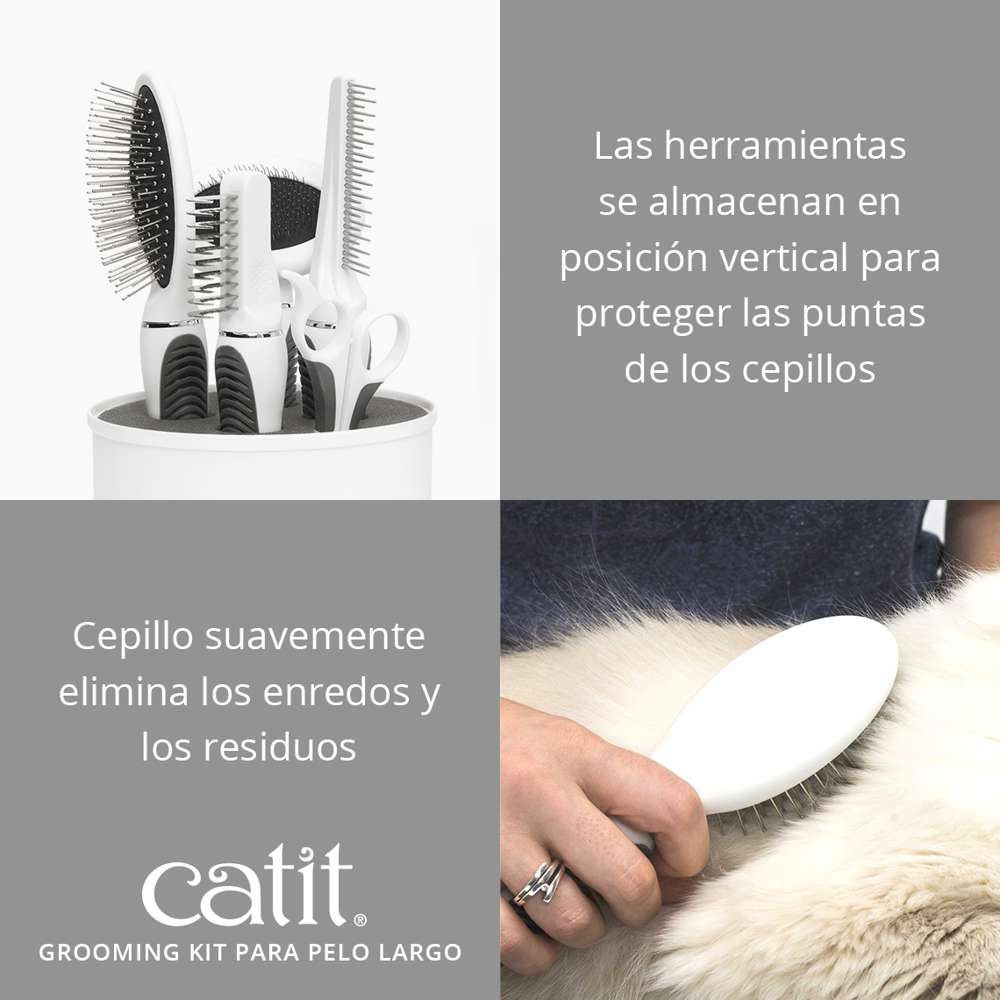 Kit de aseo para gatos con cepillos y peines en un soporte, y una mano usando un cepillo en pelo de gato.