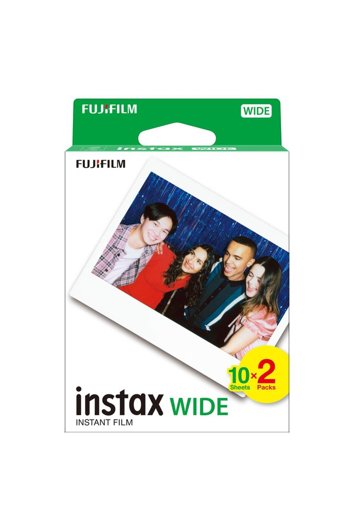 Mavi arka plan önünde gülen dört arkadaşın fotoğrafını gösteren Fujifilm Instax Wide anlık film kutusu.
