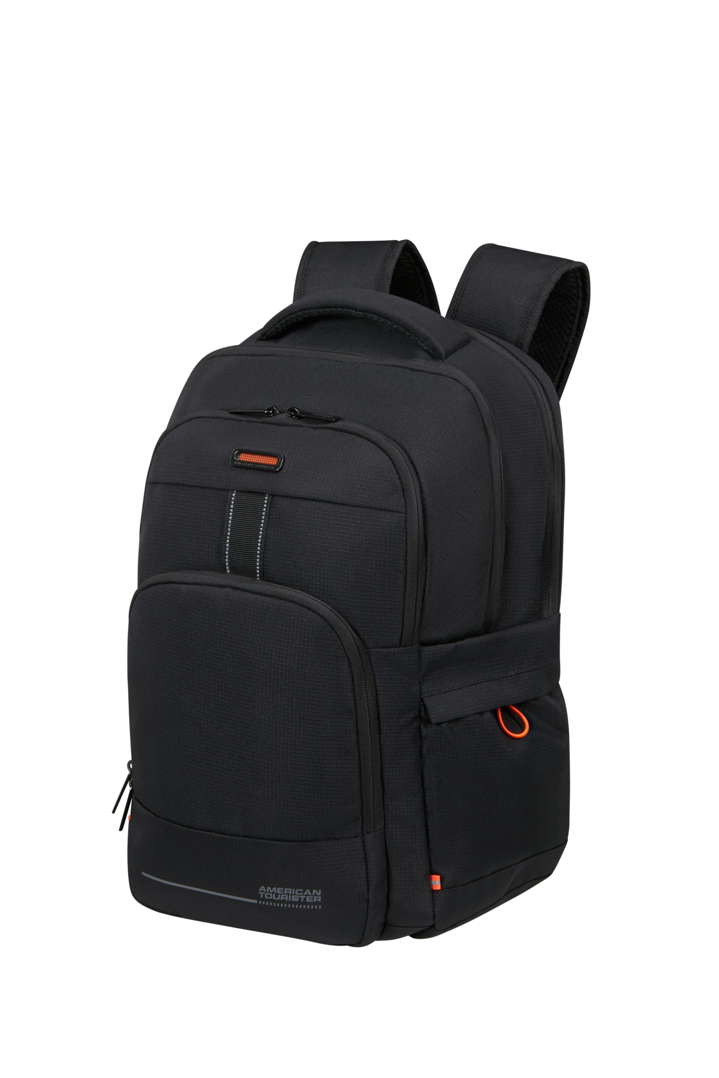 Czarny plecak American Tourister z wieloma przegródkami, zamkami błyskawicznymi i pomarańczowymi akcentami na białym tle.