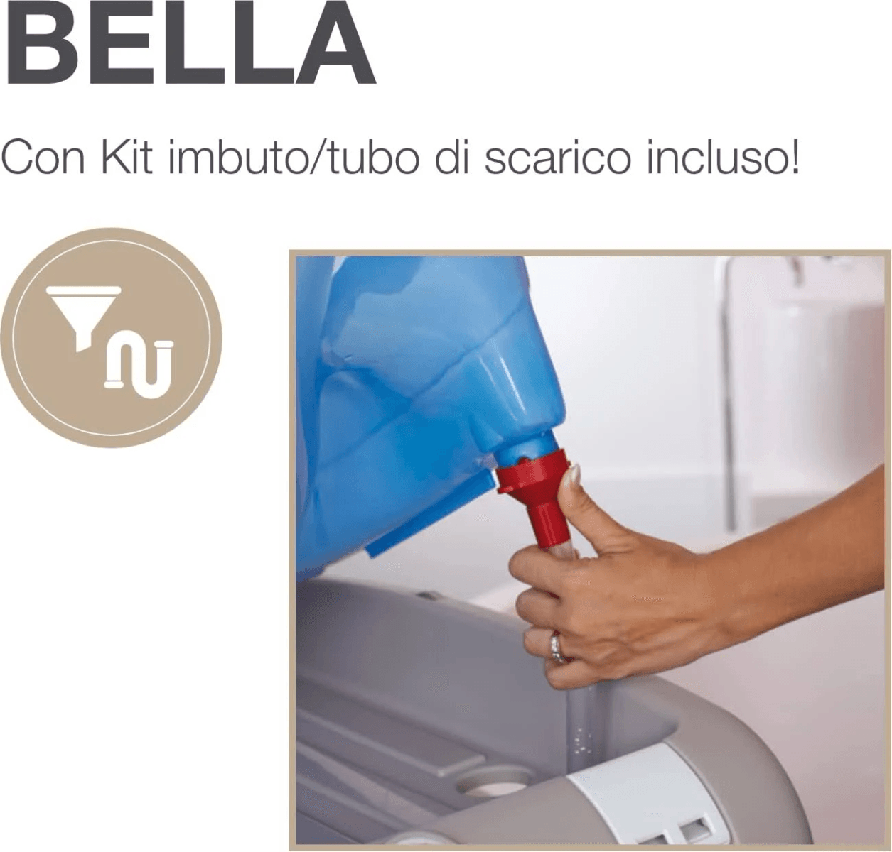 Una mano conecta un recipiente azul con un accesorio rojo y una manguera.