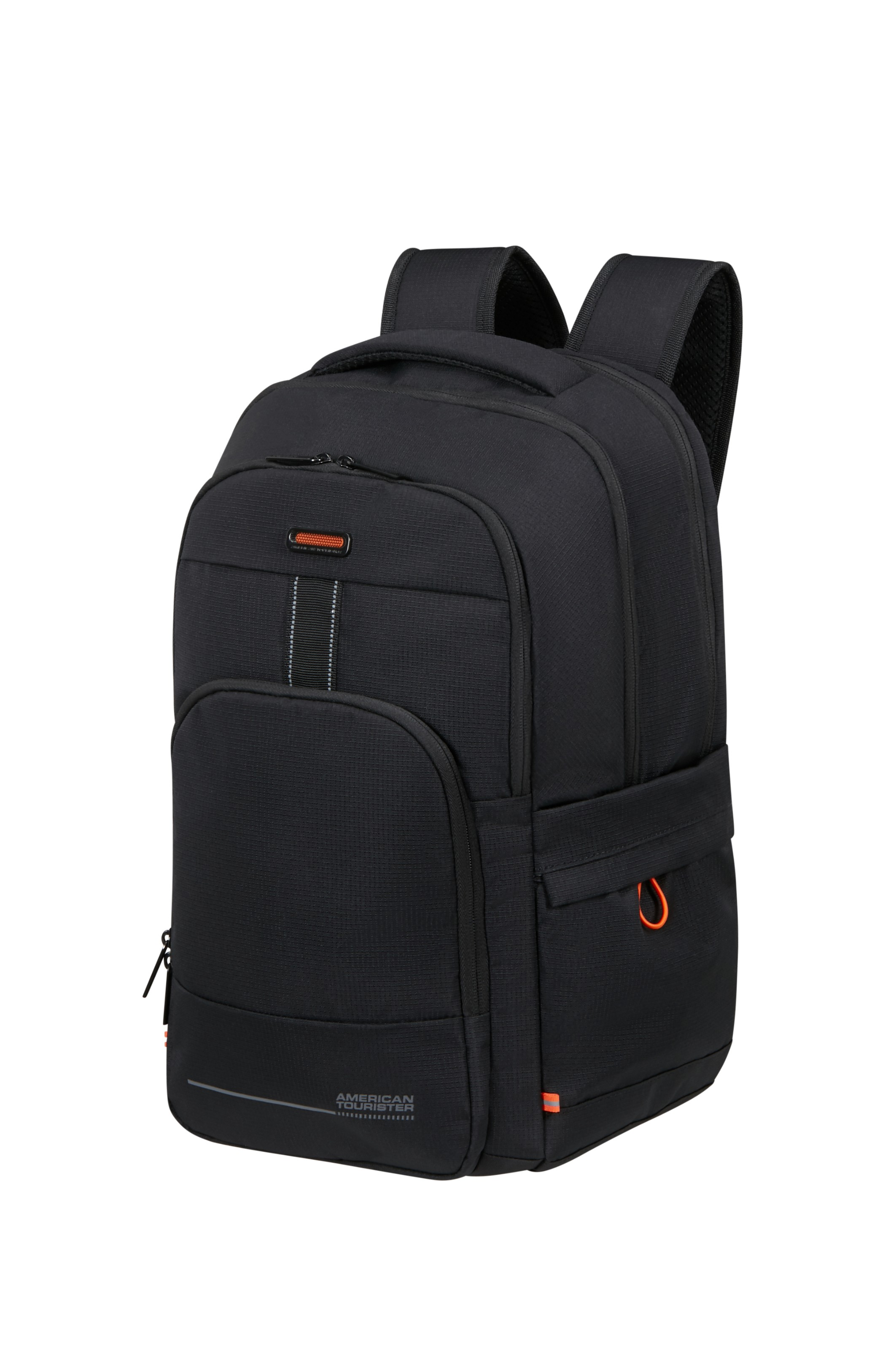 Czarny plecak American Tourister z wieloma przegródkami, zamkami błyskawicznymi i pomarańczowymi akcentami na białym tle.