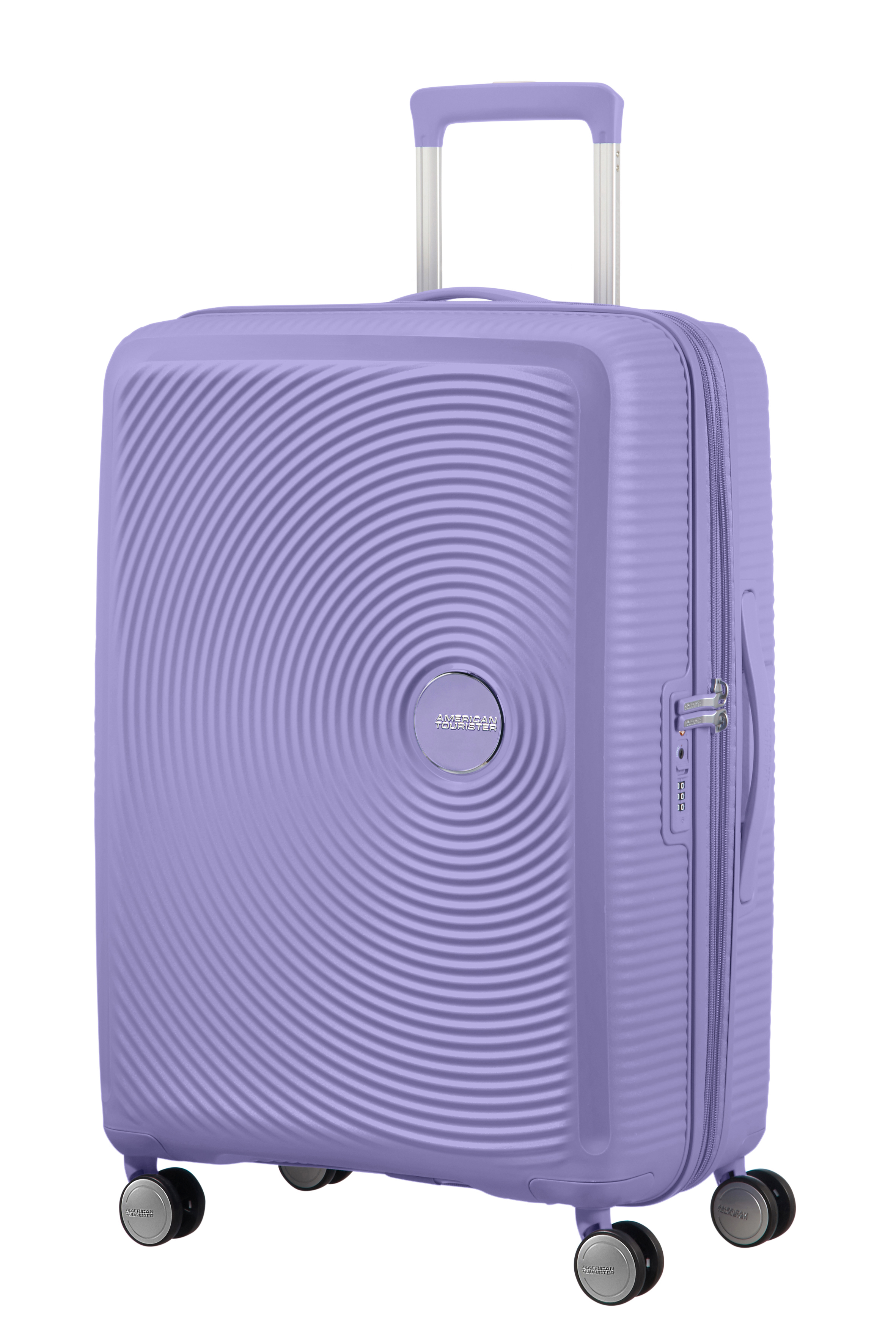 Fioletowa walizka twarda na kółkach, z wysuwaną rączką i okrągłym logo American Tourister z przodu.