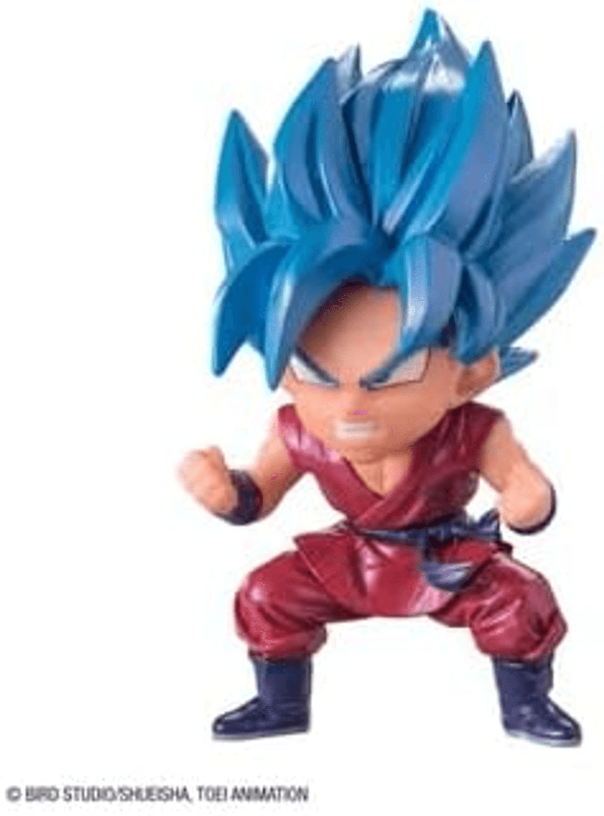Figura de anime chibi de un personaje con cabello azul puntiagudo y traje rojo en postura de pelea.