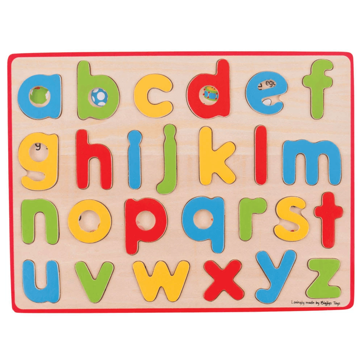 Un rompecabezas de alfabeto de madera con letras minúsculas coloridas en azul, verde, amarillo y rojo.