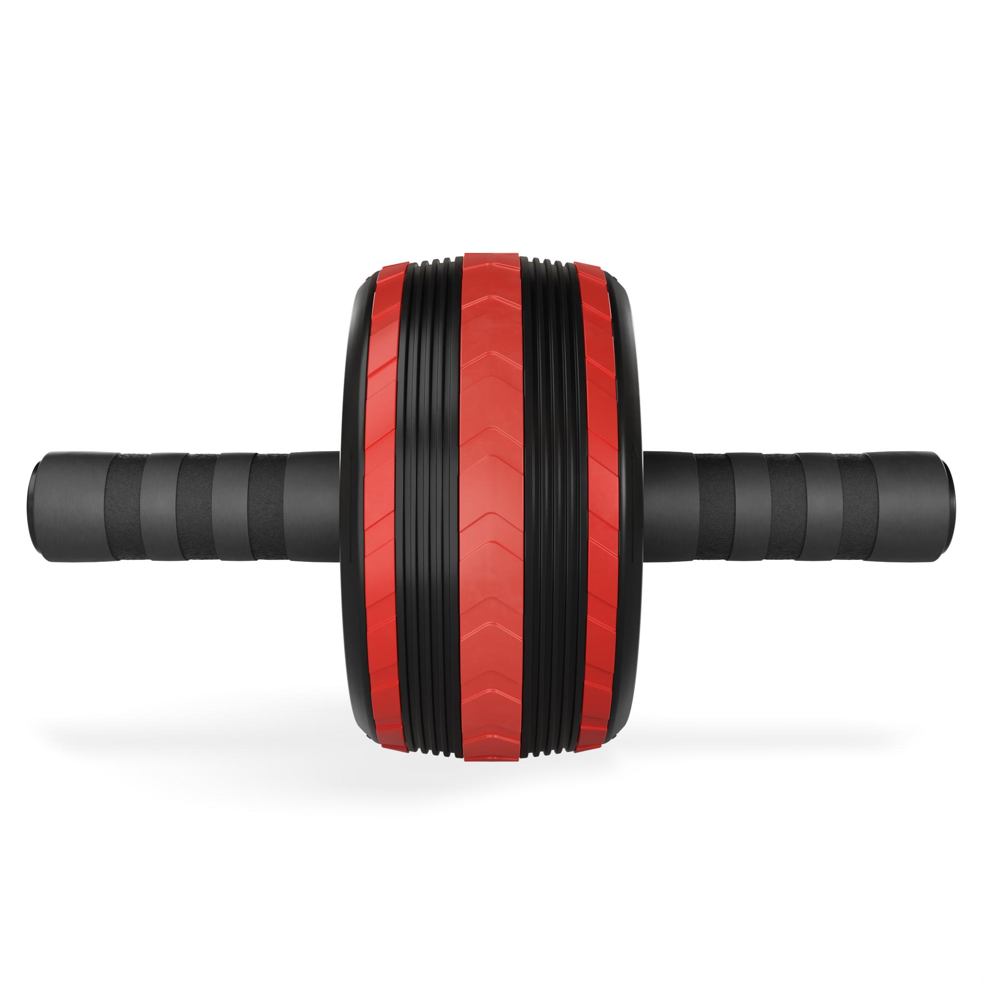 Ein rot-schwarzer Ab-Roller mit geriffelten Griffen auf weißem Hintergrund.