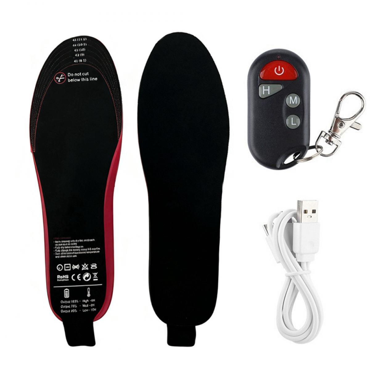 Heizsohlen mit roter und schwarzer Farbe, Fernbedienung und weißes USB-Ladekabel auf weißem Hintergrund.