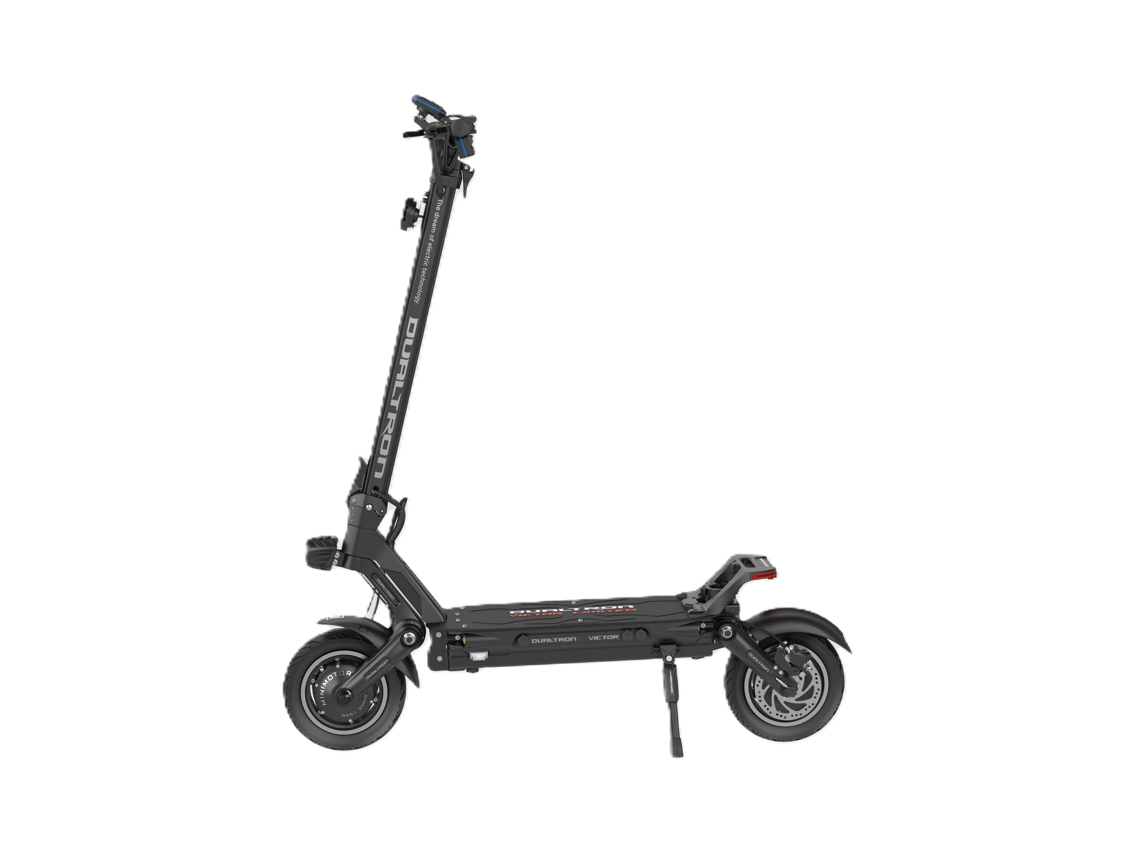 Siyah Dualtron elektrikli scooter, beyaz arka planda iki tekerlek ve bir güverte ile duruyor.