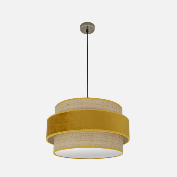 Una lámpara colgante con pantalla cilíndrica de tela texturizada beige y una ancha banda de terciopelo amarillo.