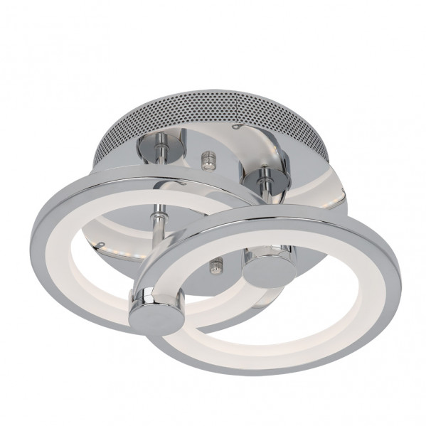 Lámpara de techo moderna con aros cromados brillantes y luces LED integradas sobre fondo blanco.