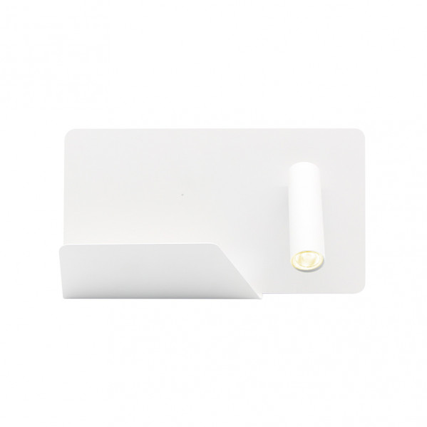 Una lámpara de pared blanca con estante integrado y un pequeño foco iluminado a la derecha sobre fondo blanco.
