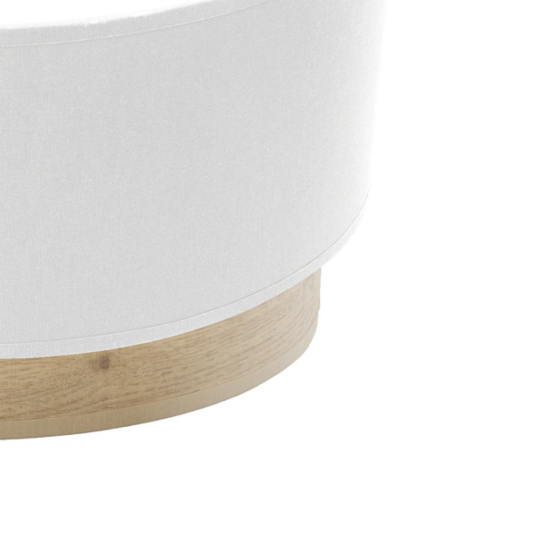 Pantalla cilíndrica de tela blanca con base de madera clara sobre fondo blanco.