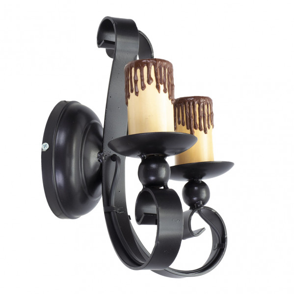 Aplique de pared de metal negro con dos velas artificiales con efecto de cera marrón que gotea.