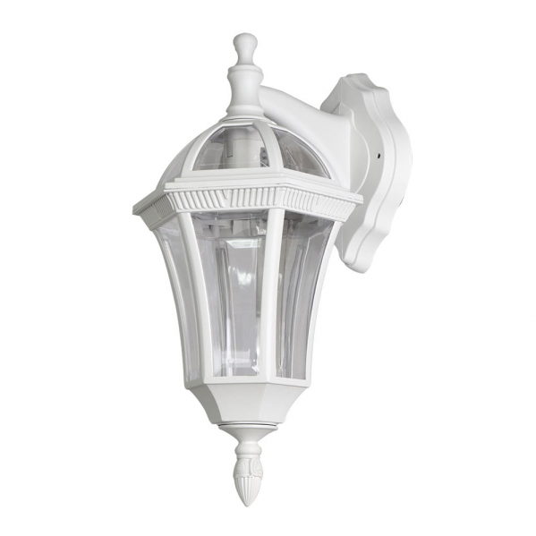 Un farol de pared blanco clásico con paneles de vidrio transparente y detalles decorativos moldurados.