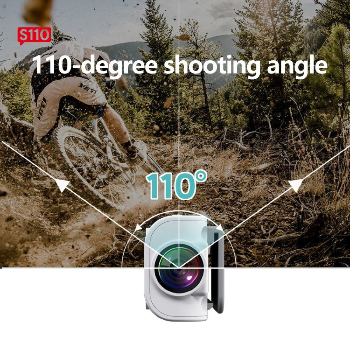 Eine weiße Actioncam zeigt einen 110-Grad-Aufnahmewinkel, während ein Mountainbiker im Hintergrund durch den Wald fährt.