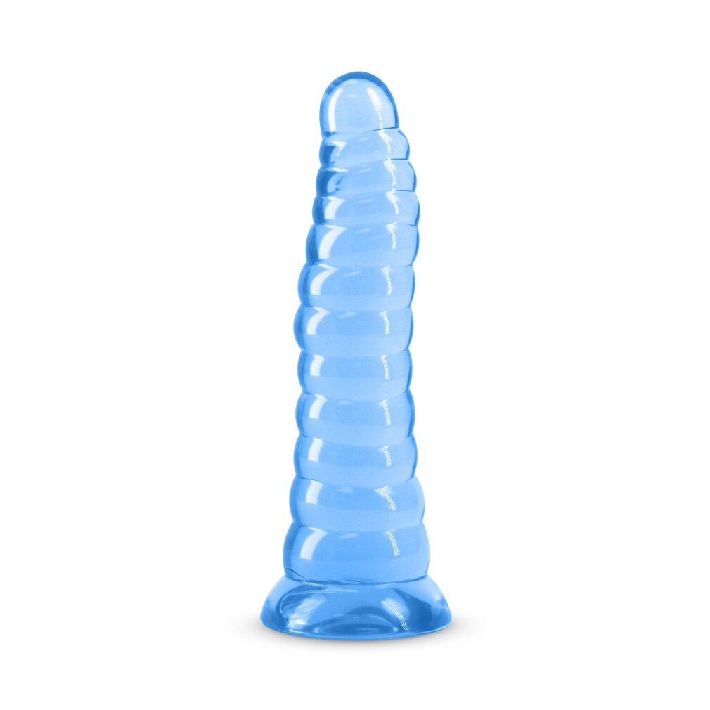 Ein durchsichtig blaues, skulpturales Sexspielzeug mit gerippter Textur und flachem Sockel.