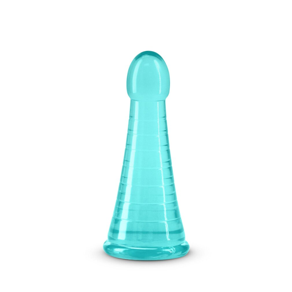 Ein glänzender, blauer Glas-Kegel mit horizontalen Ringen steht auf weißem Grund.