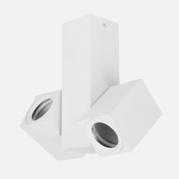 Una lámpara de techo blanca con un poste central y dos focos ajustables en forma de cubo.