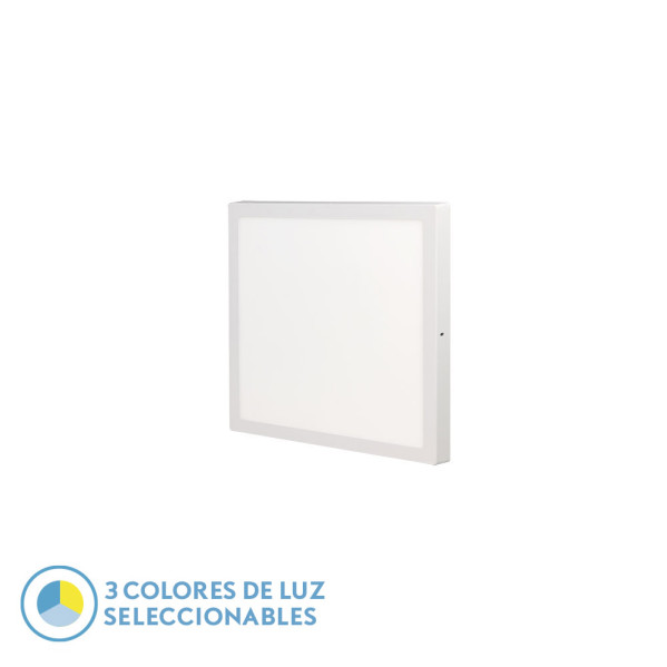 Lámpara de techo LED blanca cuadrada sobre fondo blanco con texto debajo.