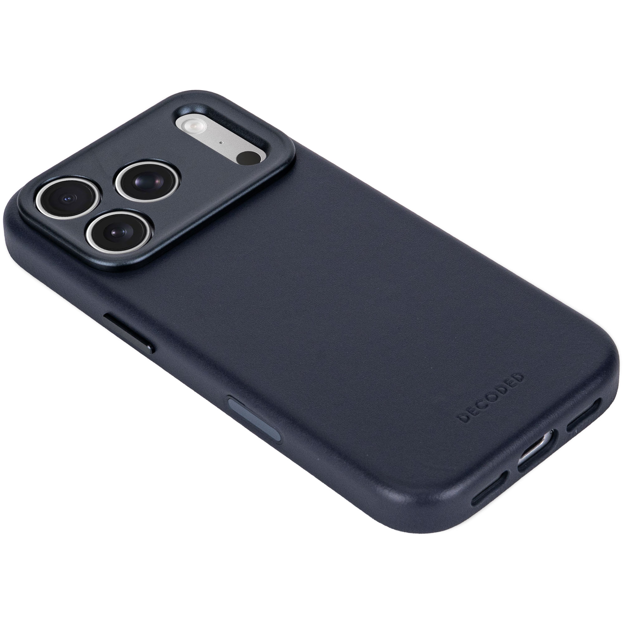 Custodia per telefono in pelle blu scuro per iPhone con triplo foro per fotocamera e logo 'DECODED' su sfondo bianco.