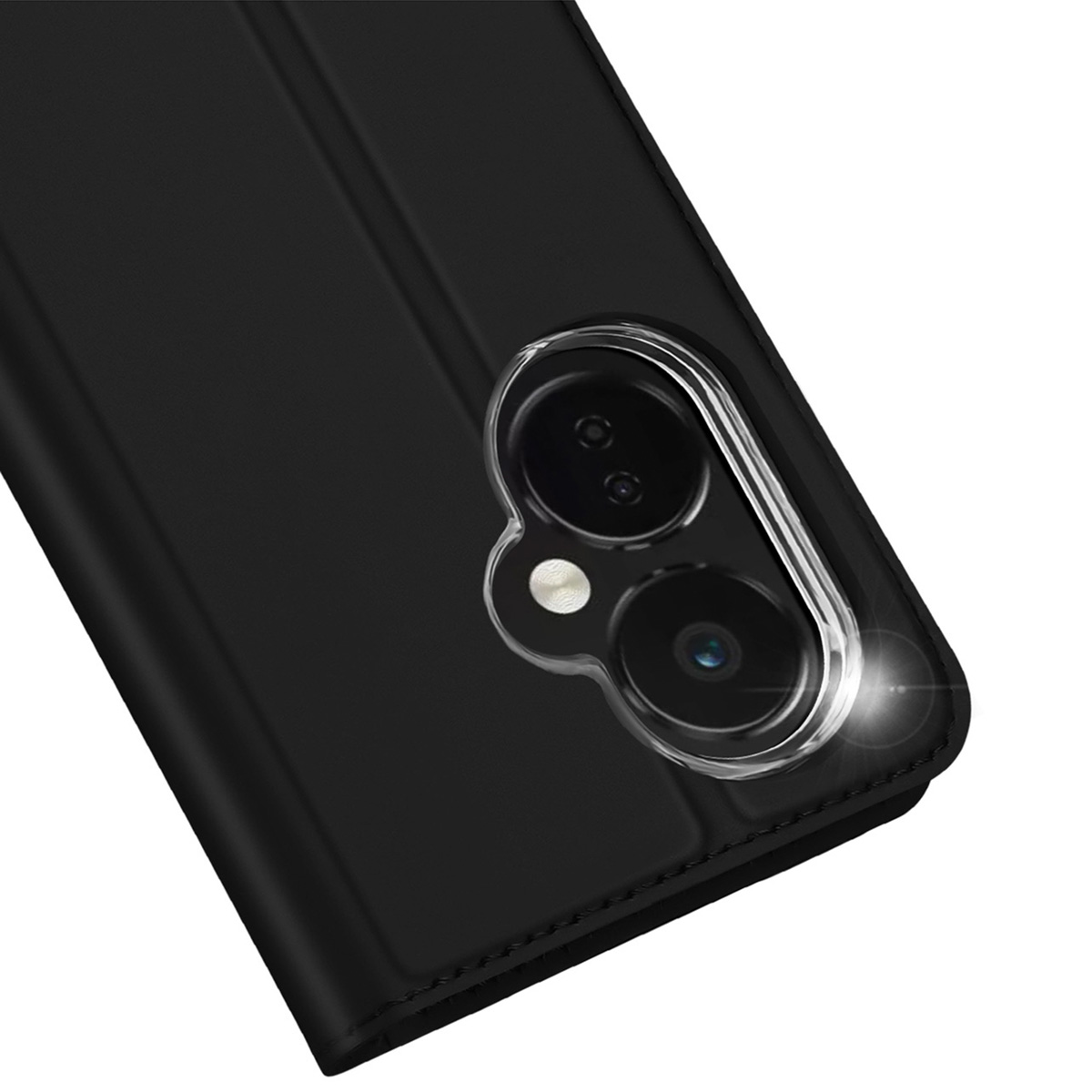 Funda de cuero negro para smartphone con módulo de cámara dual y reflejo de lente sobre fondo blanco.