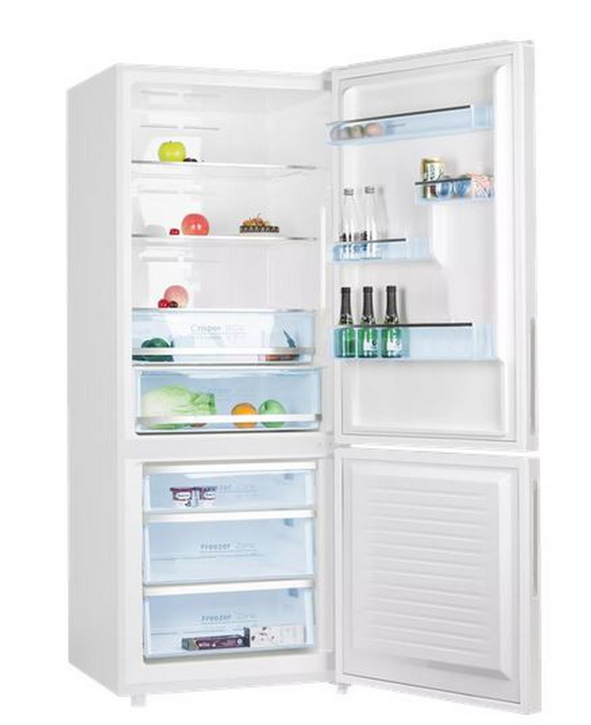 Un refrigerador blanco con puertas abiertas, que muestra estantes interiores iluminados con varios alimentos, botellas y productos.