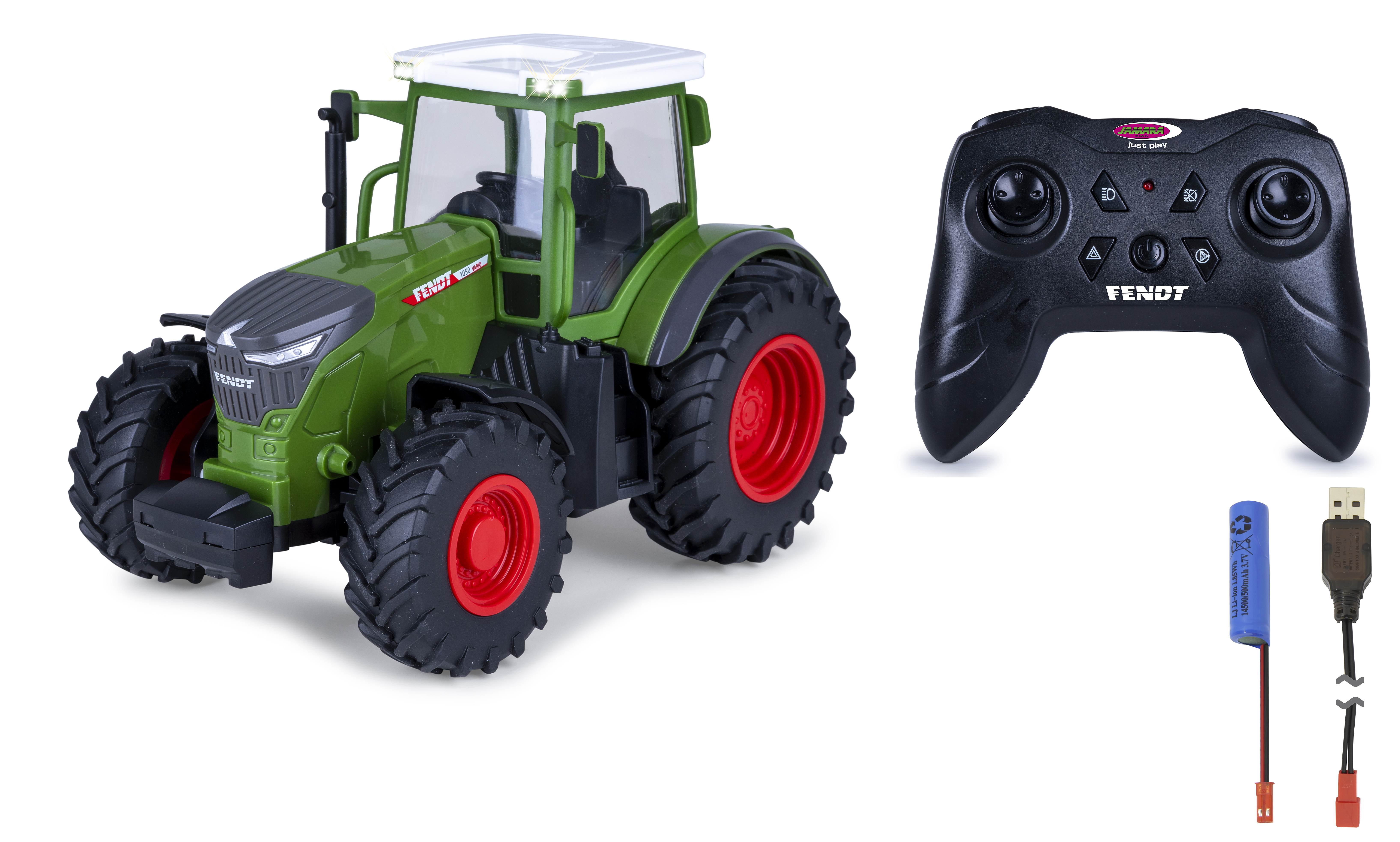 Grüner Fendt-Spielzeugtraktor mit Fernsteuerung, Akku und Ladekabel auf weißem Hintergrund.