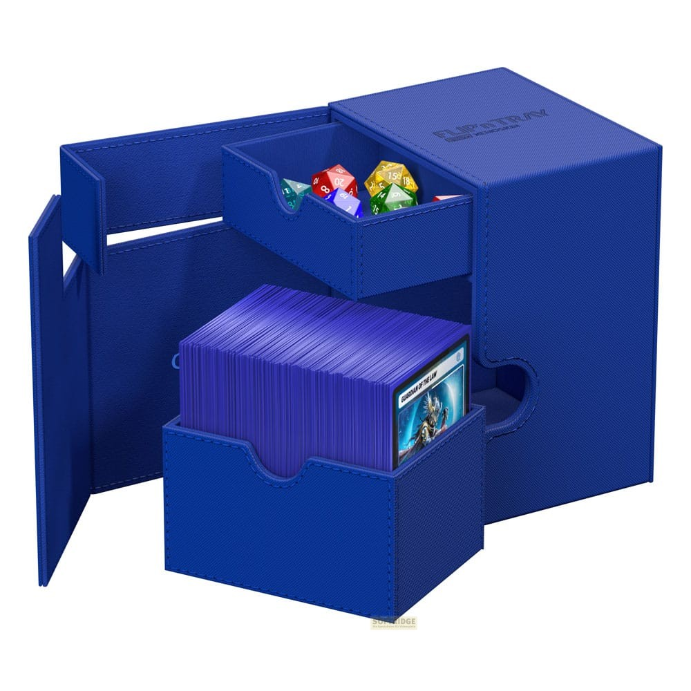 Boîte à cartes bleue avec un plateau ouvert rempli de dés et un paquet de cartes bleues.