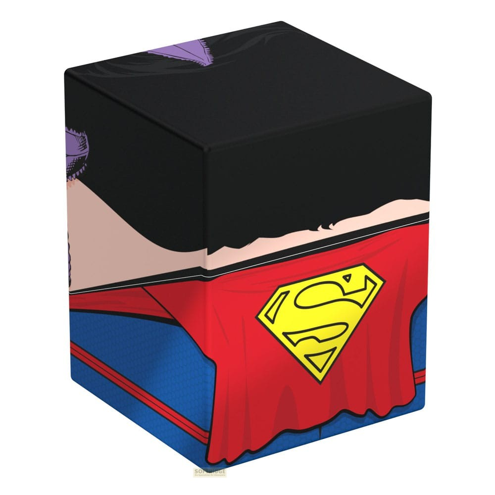 Boîte de rangement cubique aux couleurs de Superman avec cape rouge et écusson S jaune sur costume bleu.