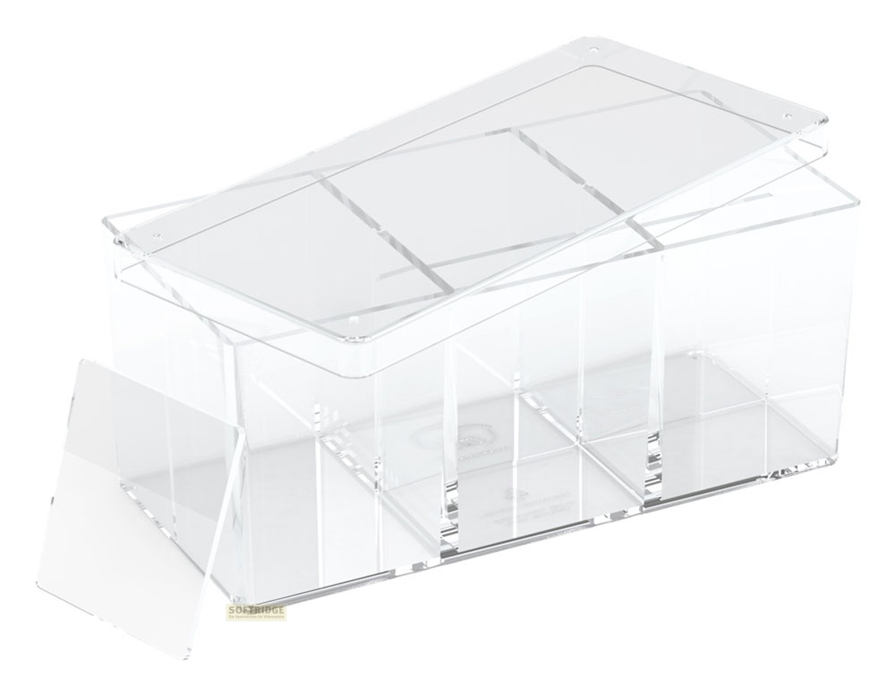 Une boîte en acrylique transparent à trois compartiments avec un couvercle légèrement décalé sur fond blanc.