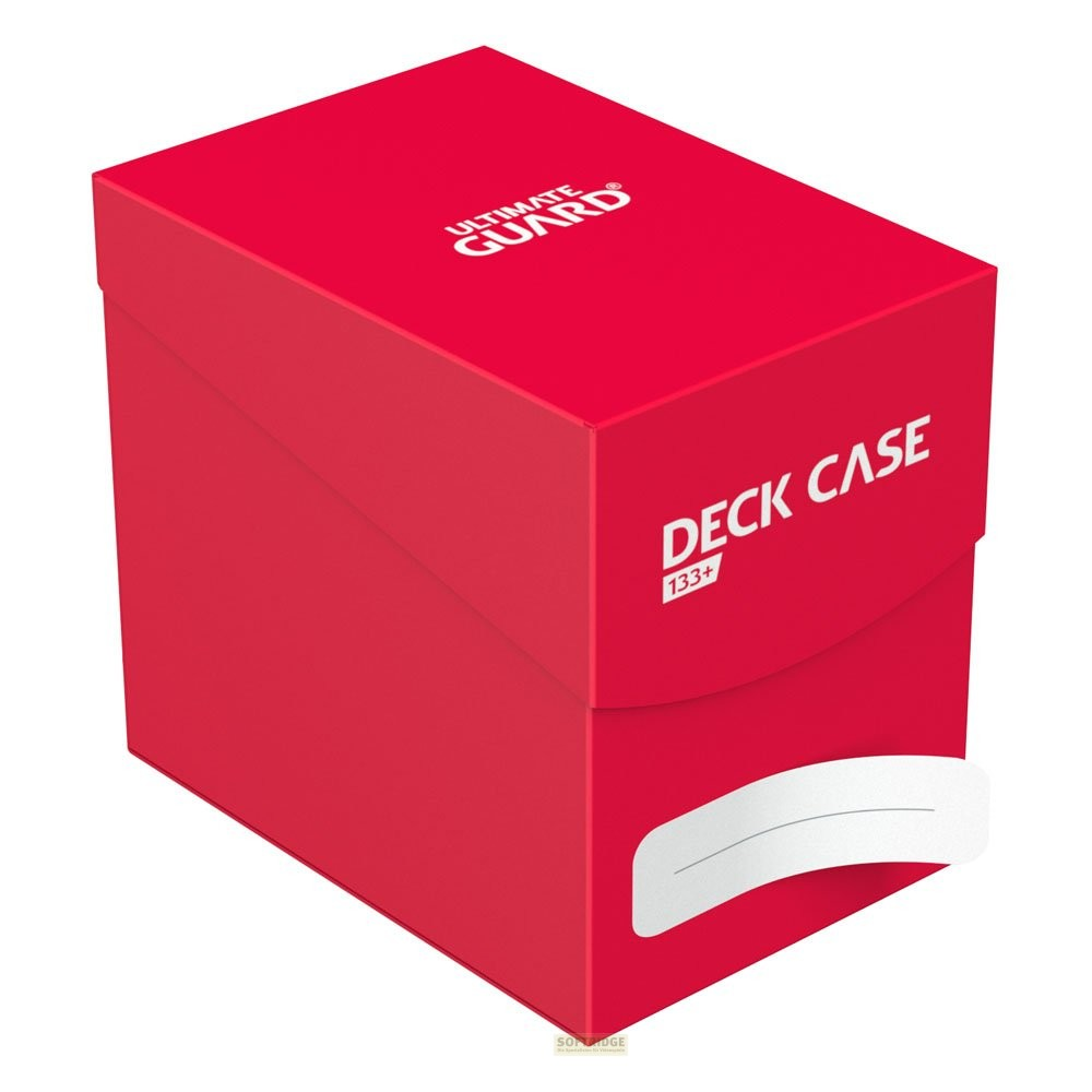 Boîte rouge Ultimate Guard Deck Case 133+ sur fond blanc.