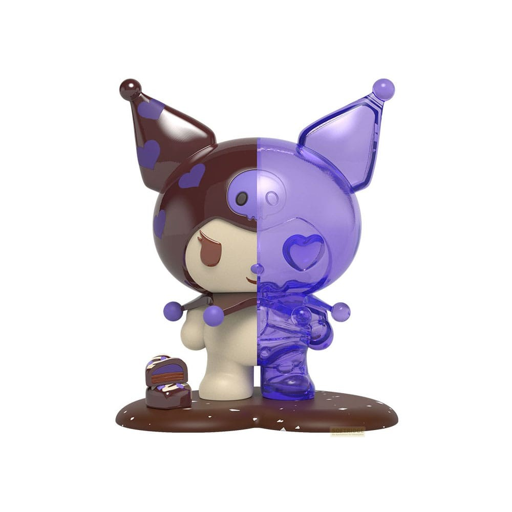 Una figura estilo Kuromi con un lado de chocolate marrón y un lado morado transparente.
