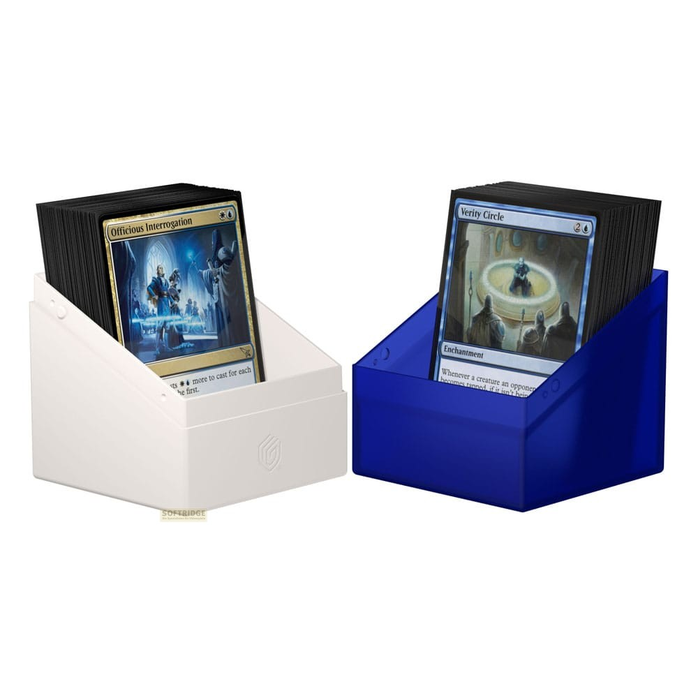 Deux porte-cartes avec des jeux de cartes, un blanc, un bleu sur fond blanc.
