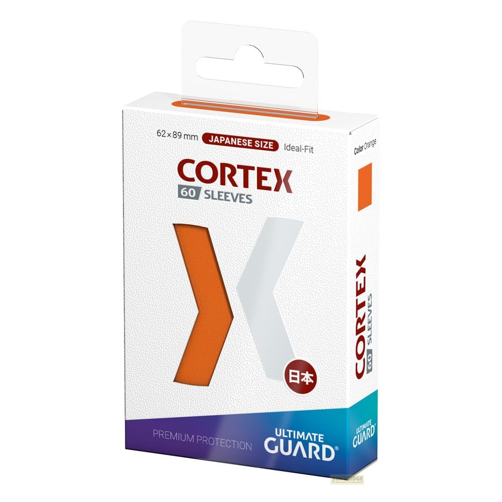 Boîte blanche et orange de protège-cartes Ultimate Guard Cortex format japonais.