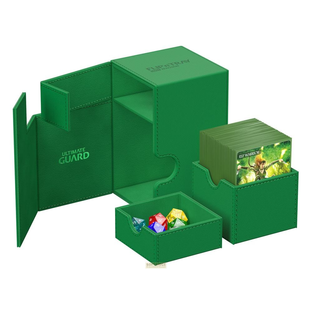 Boîte de deck Ultimate Guard verte avec compartiments ouverts, jeu de cartes et dés.