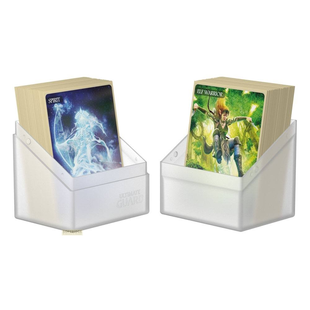 Deux boîtes en plastique blanc contiennent chacune un jeu de cartes fantastiques.