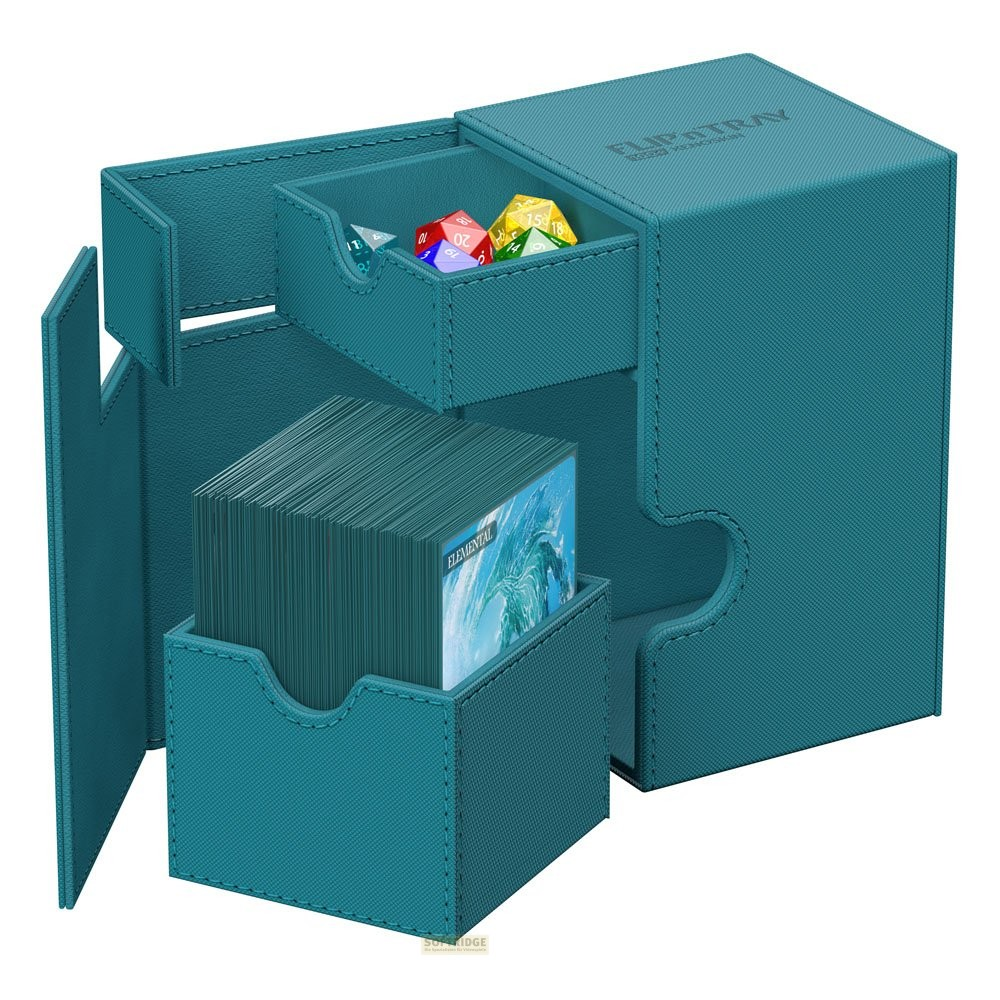 Boîte de jeu de cartes turquoise avec des compartiments ouverts contenant des cartes.