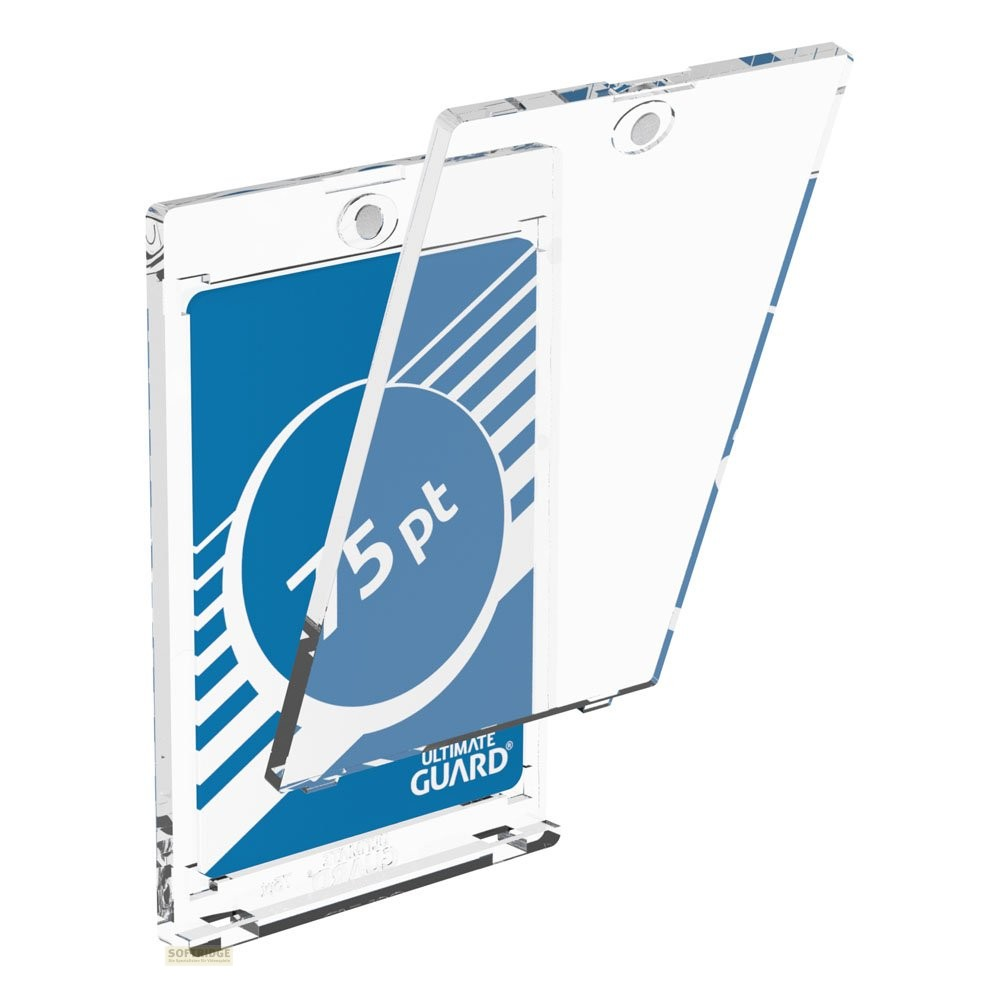 Porte-carte à collectionner en acrylique transparent avec une carte bleue affichant le texte 75 pt et le logo Ultimate Guard.