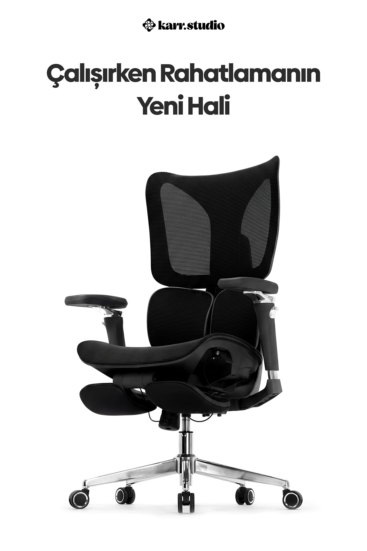 Beyaz arka planda izole edilmiş, file sırtlı ve tekerlekli krom ayaklı ergonomik siyah ofis koltuğu.
