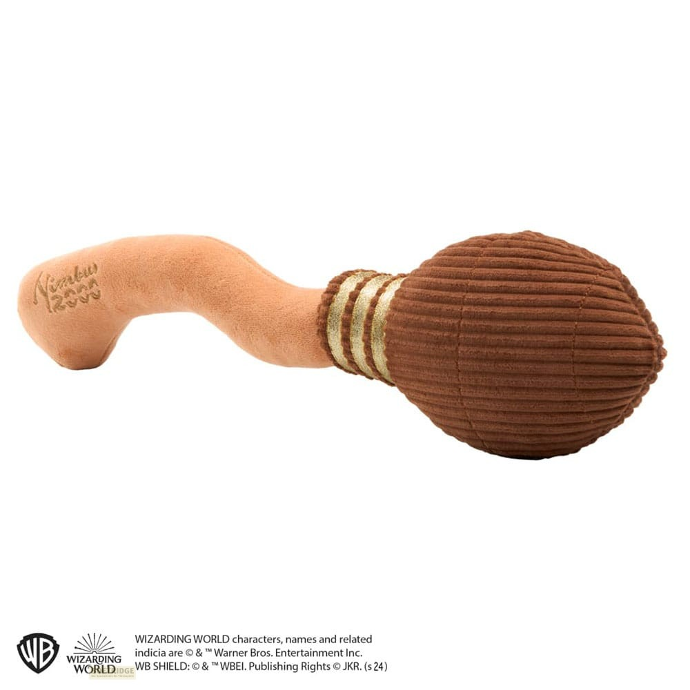 Una escoba de peluche suave Nimbus 2000 con mango marrón y cerdas oscuras.