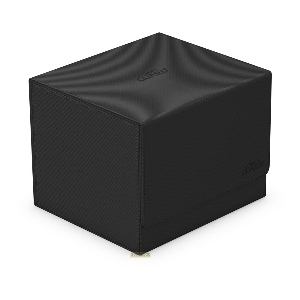 Une boîte noire fermée Ultimate Guard avec une surface texturée sur fond blanc.