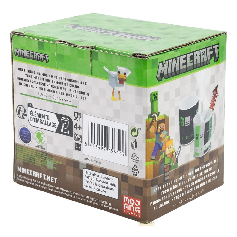 Caja de cartón de Minecraft con gráficos verdes, personajes e imágenes de productos sobre fondo blanco.
