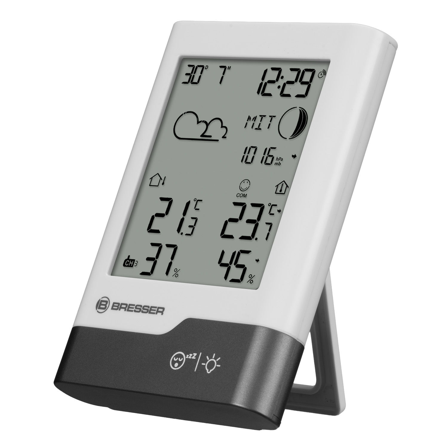 Una estación meteorológica blanca Bresser muestra hora, fecha, iconos de clima y temperatura y humedad.