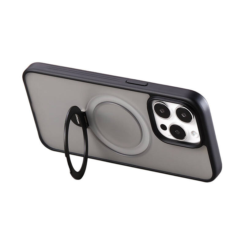 Uno smartphone in una cover opaca con anello MagSafe e supporto integrato su sfondo bianco.