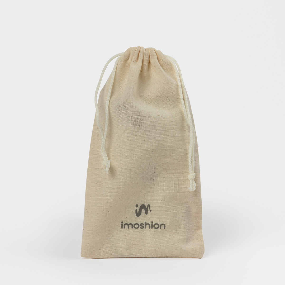 Una bolsa de tela beige con cordón y el logotipo negro de imoshion sobre fondo blanco.