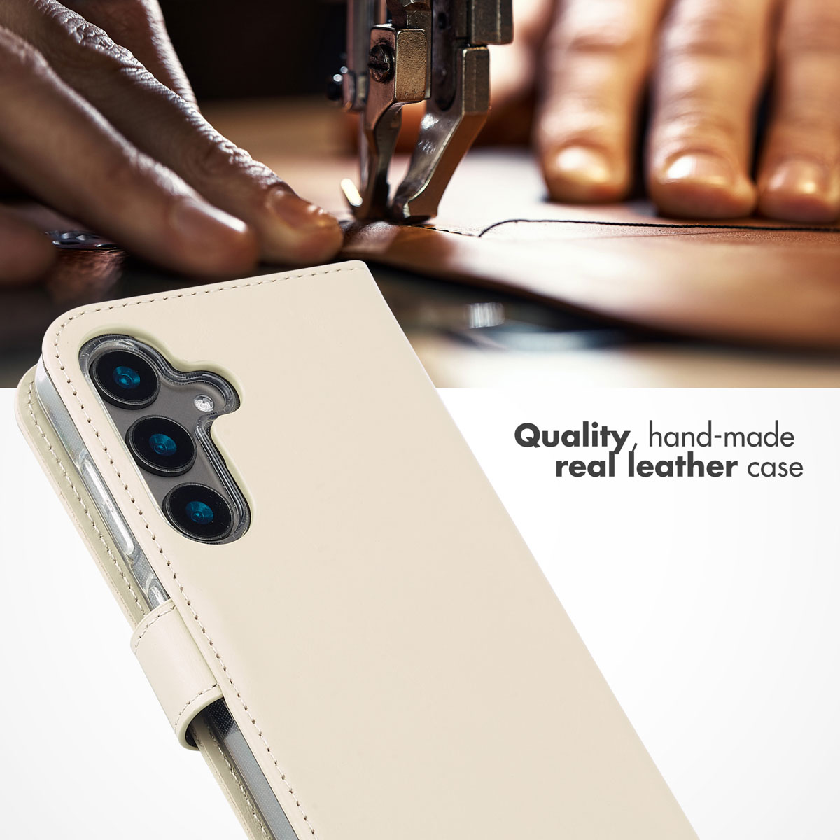 Una custodia per telefono in pelle beige in primo piano, con mani che cuciono la pelle sullo sfondo e il testo qualità fatto a mano.