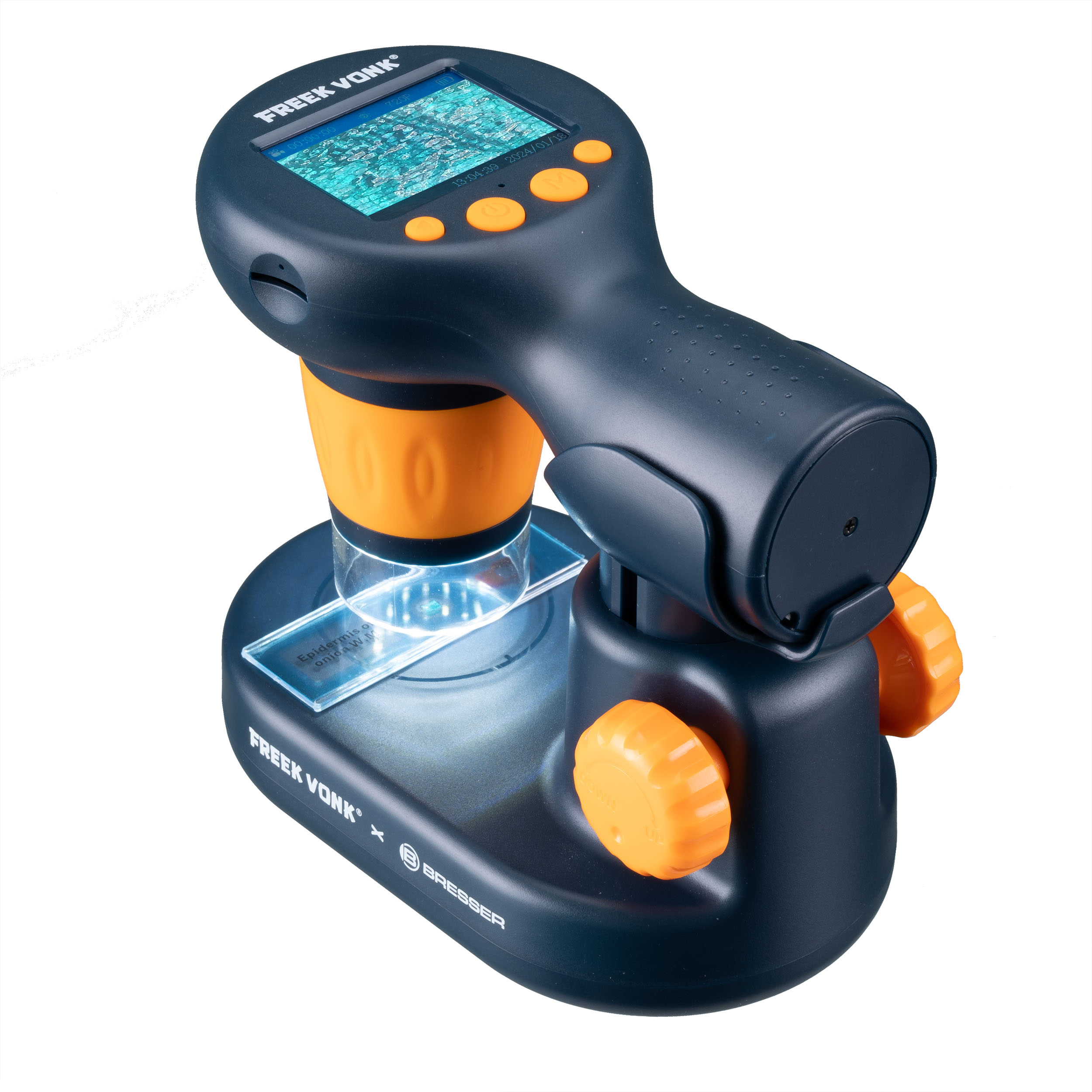 Un microscopio portátil negro y naranja con pantalla LCD y platina iluminada sobre fondo blanco.