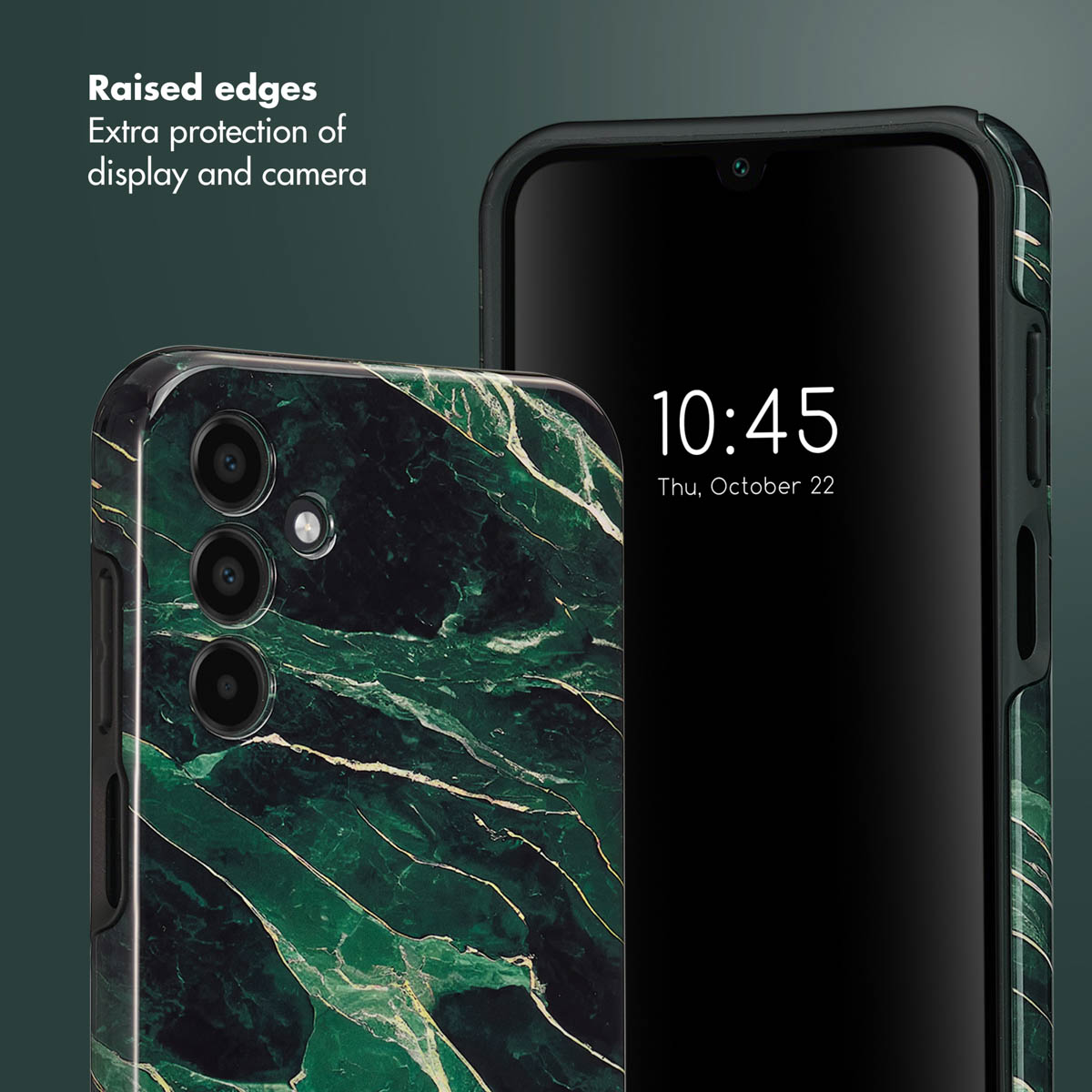 Smartphone avec coque marbre vert et bords surélevés pour protection.